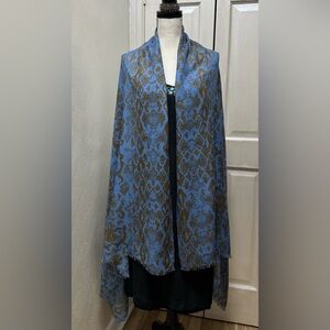 J.McLaughlin Wool Lightweight Cozy Wrap Scarf Shawl 35x70 Snake Print